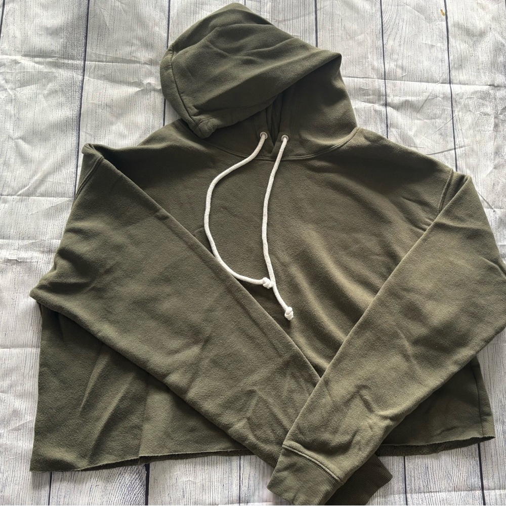Used good condition olive green cropped sweatshirt